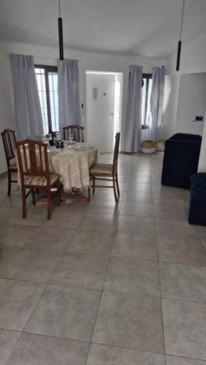 Departamento luminoso y cómodo cerca de palmares